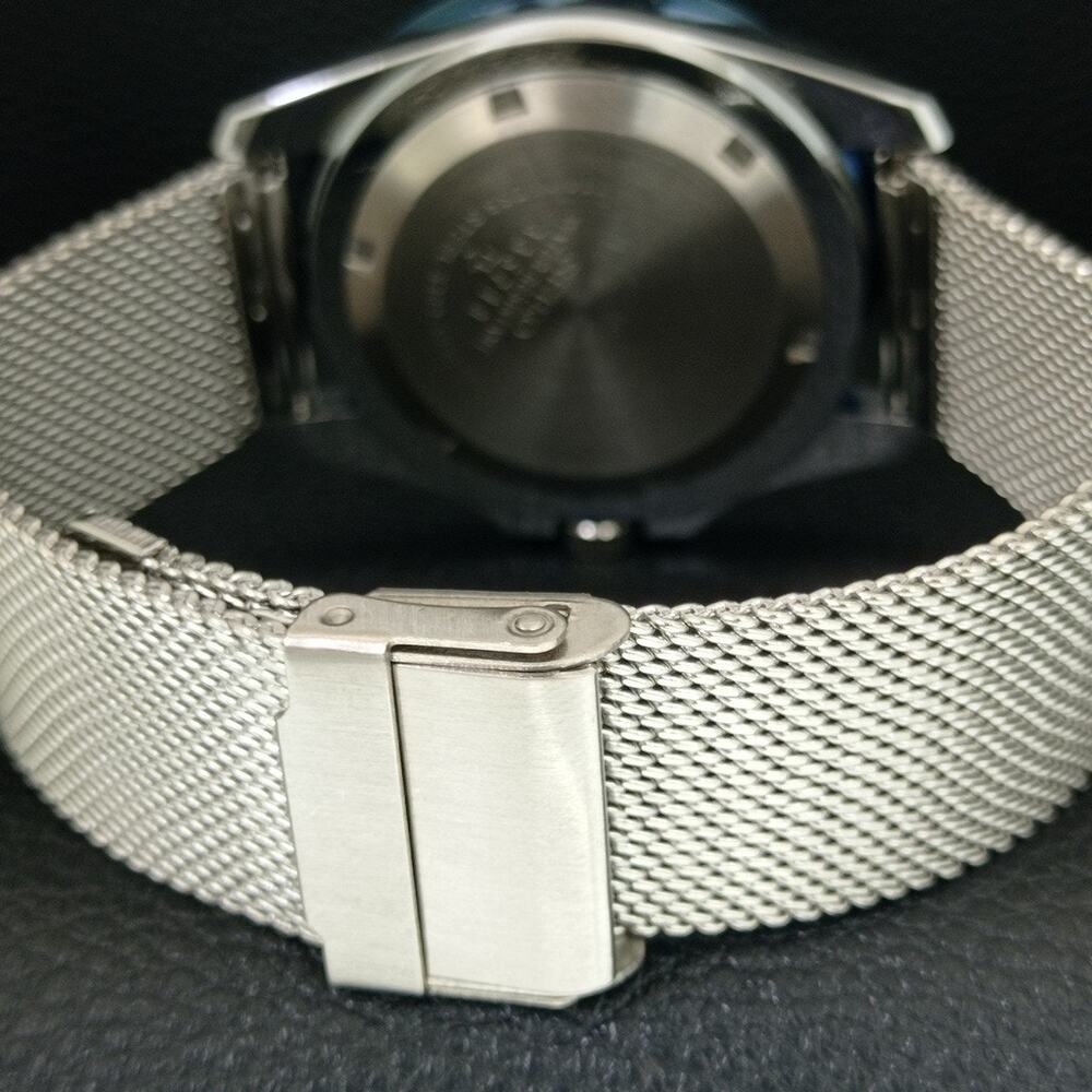 Vintage 1984 Seiko Diver Automatic Mens Silver Watch W/daydate & Blue accents - Picture 2 of 10